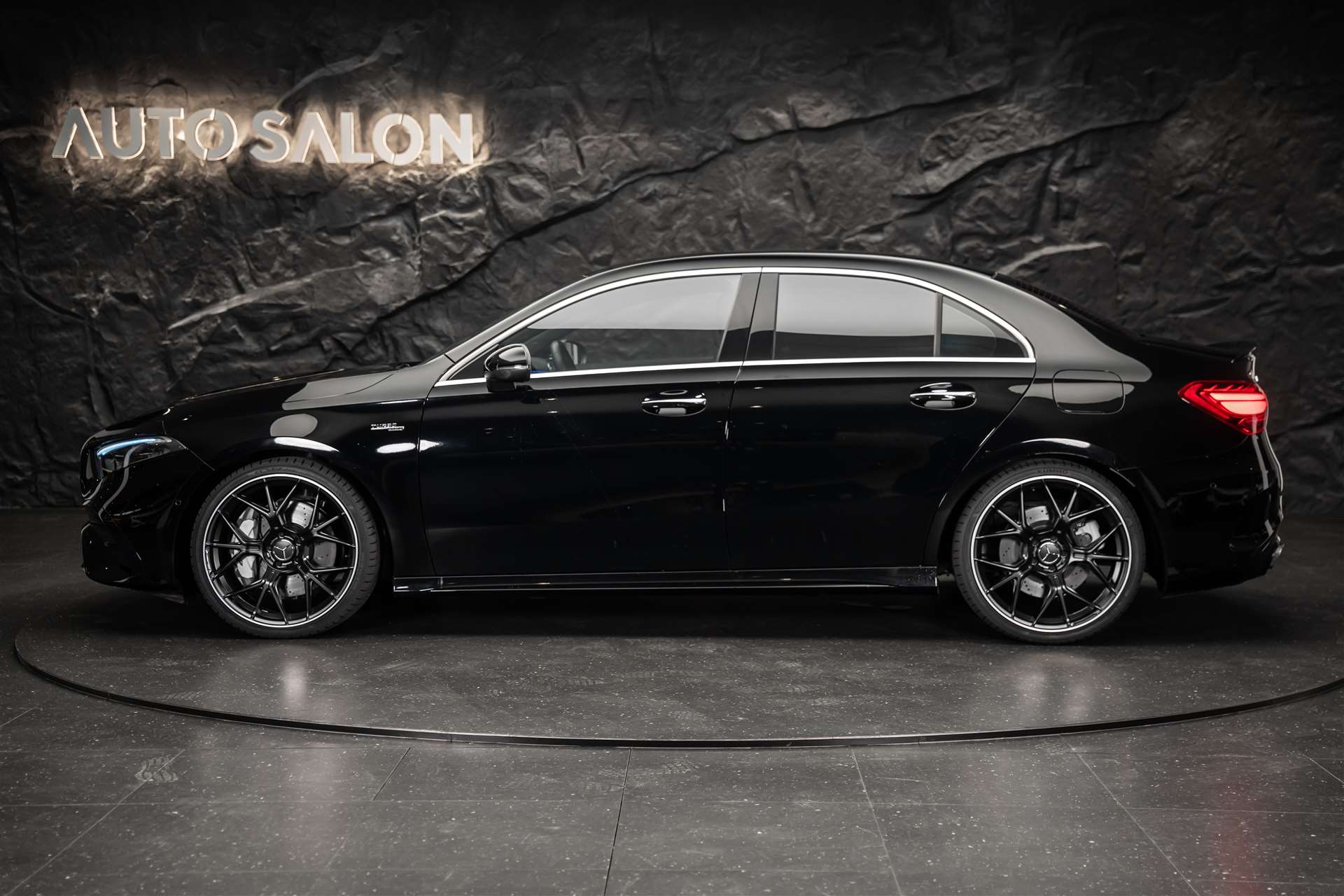 MERCEDES-BENZ A AMG 35 4Matic+ 8G-DCT *Facelift*Limousine*-showroom-element-1