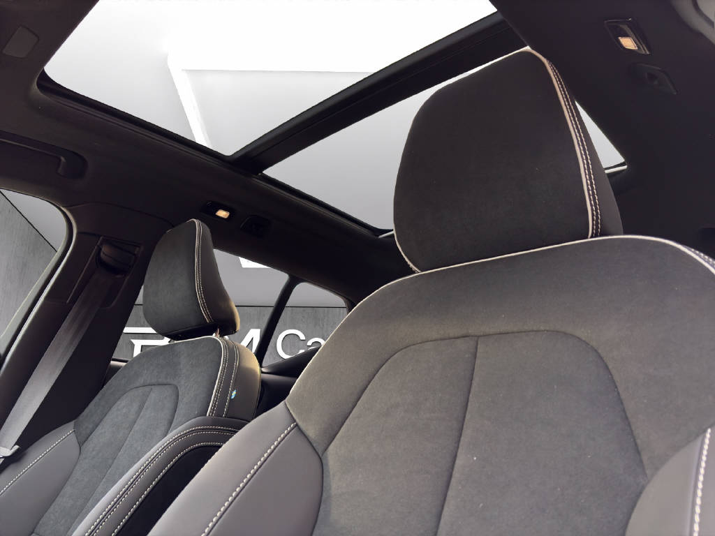 Image VOLVO XC40 XC40 2.0 B4 MH Black Edition