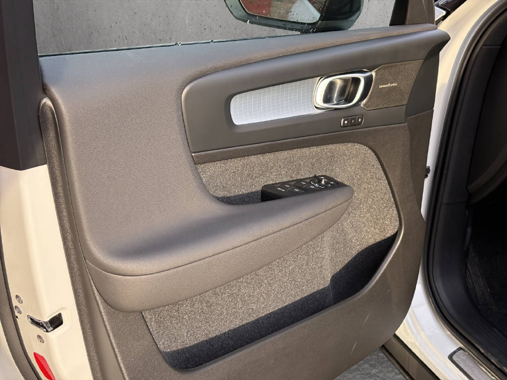 Image VOLVO XC40 XC40 2.0 B4 MH Black Edition