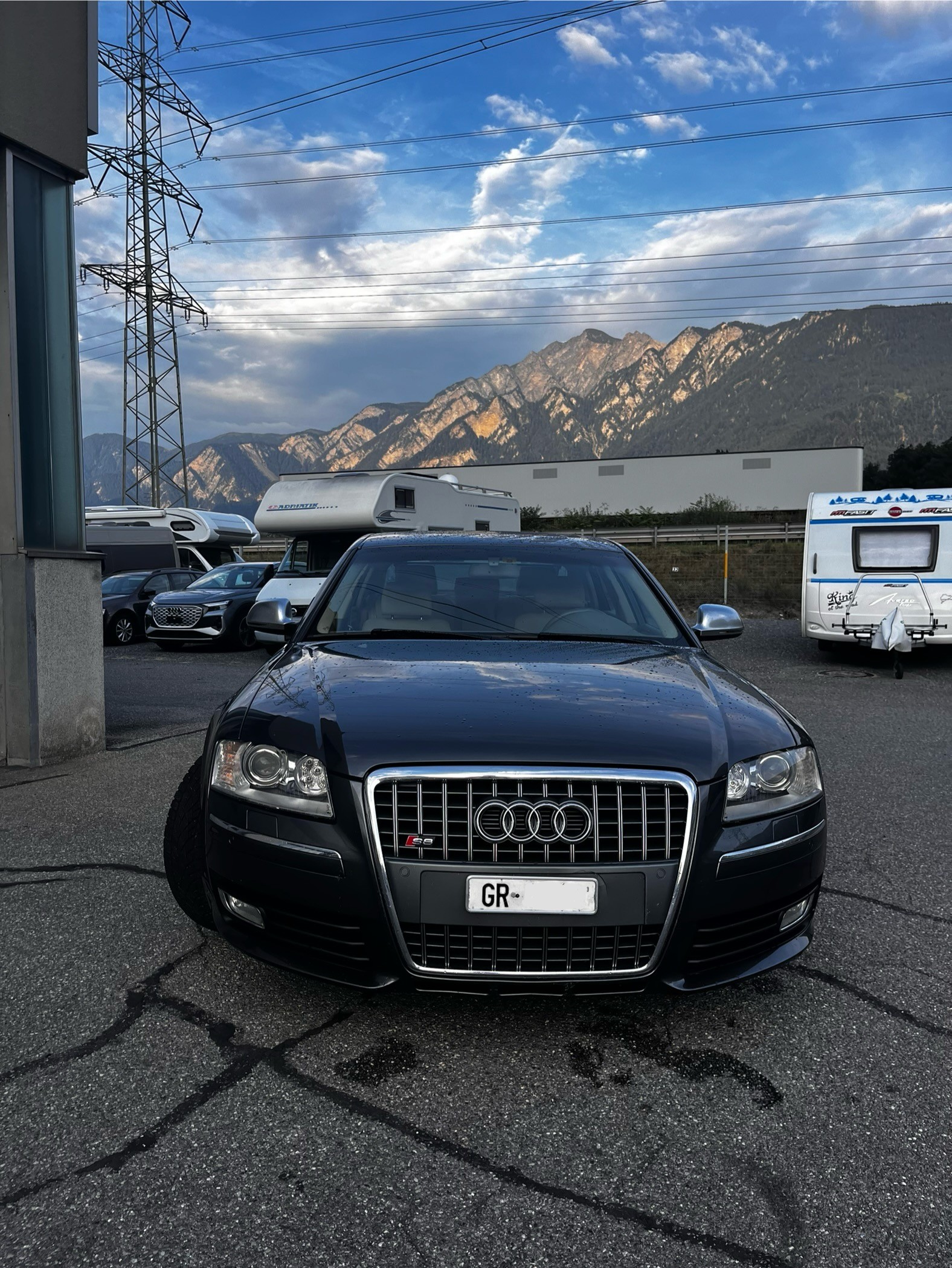 AUDI S8 5.2 V10 quattro tiptronic