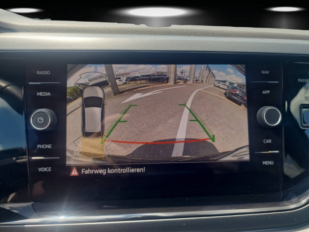 VW Taigo 1.0 TSI R-Line DSG-image-11