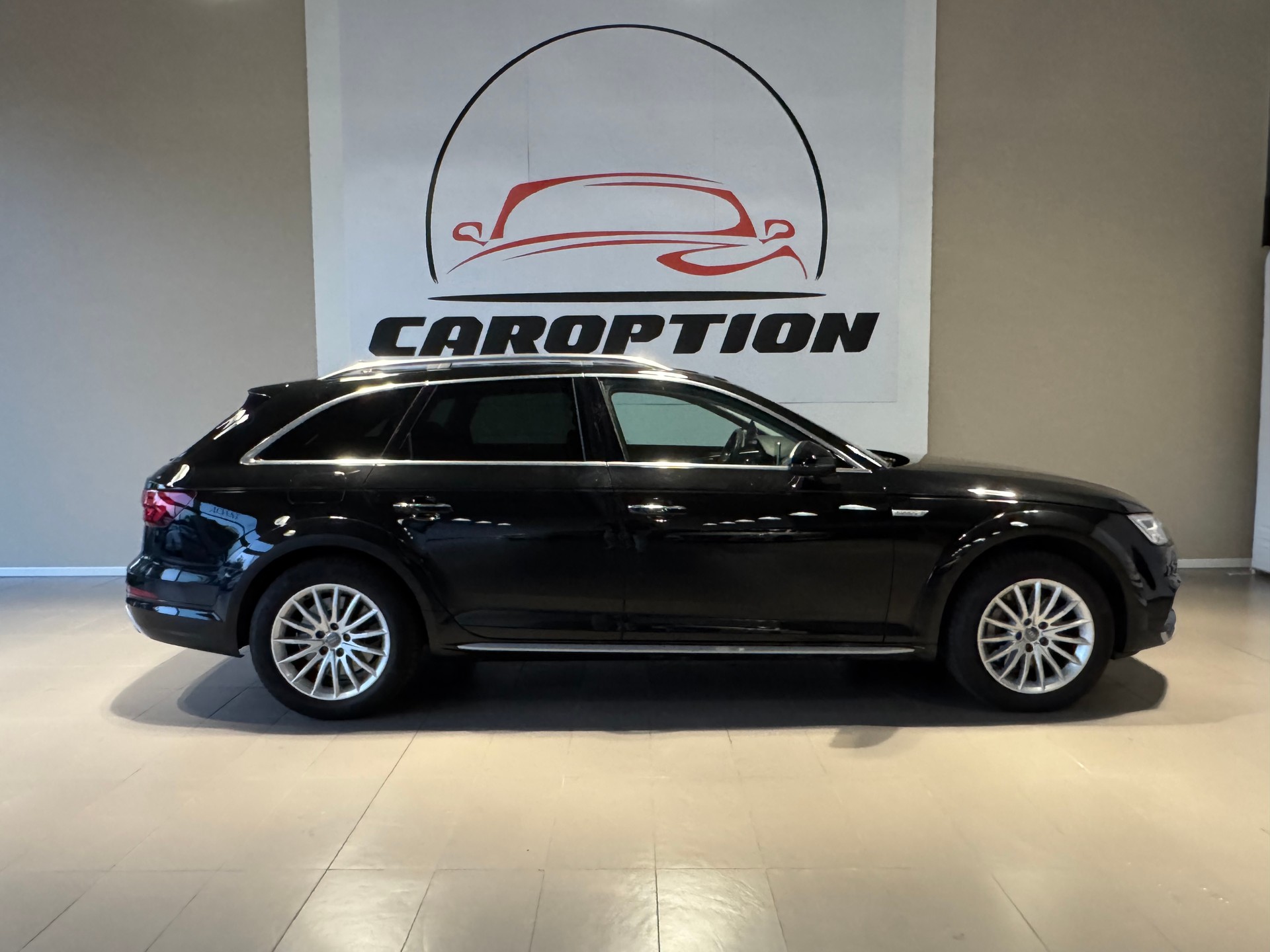 AUDI A4 allroad 45 TFSI quattro S-tronic-showroom-element-1