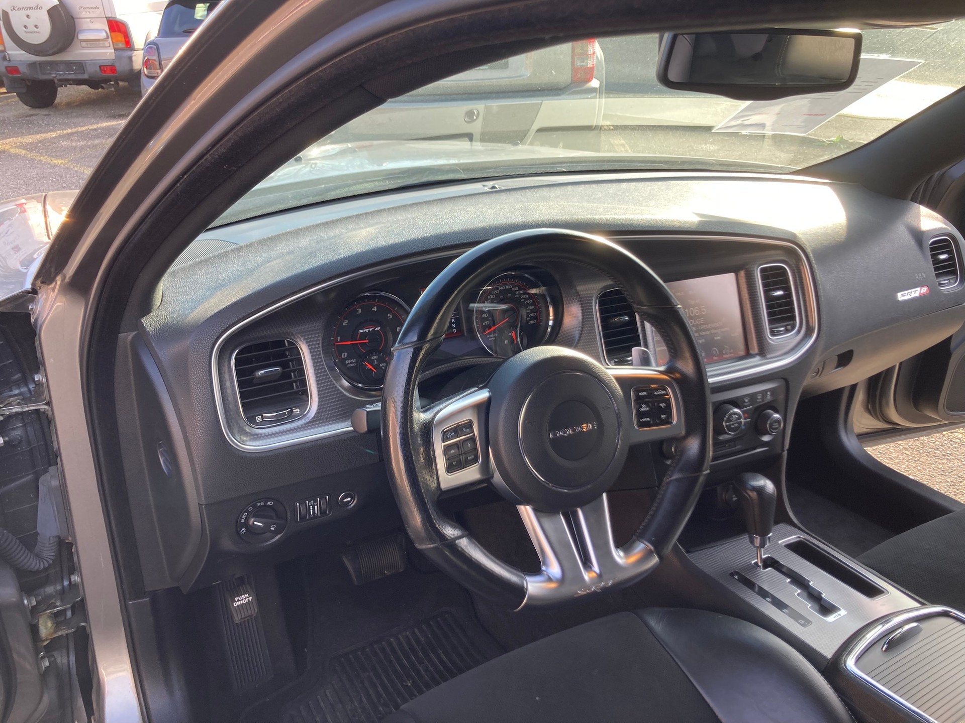 DODGE Charger-image-11