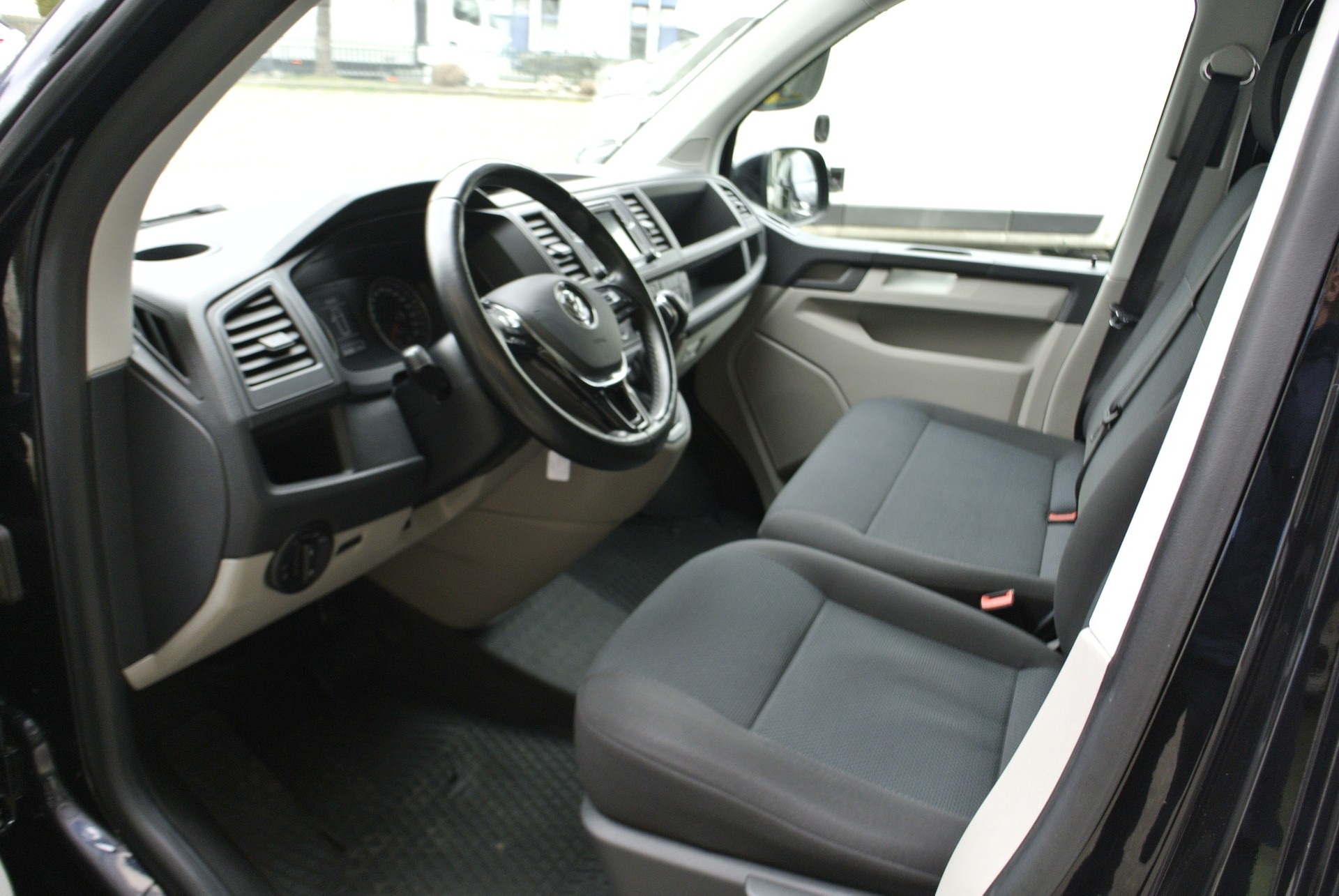VW T6 2.0 TDI DSG-image-11