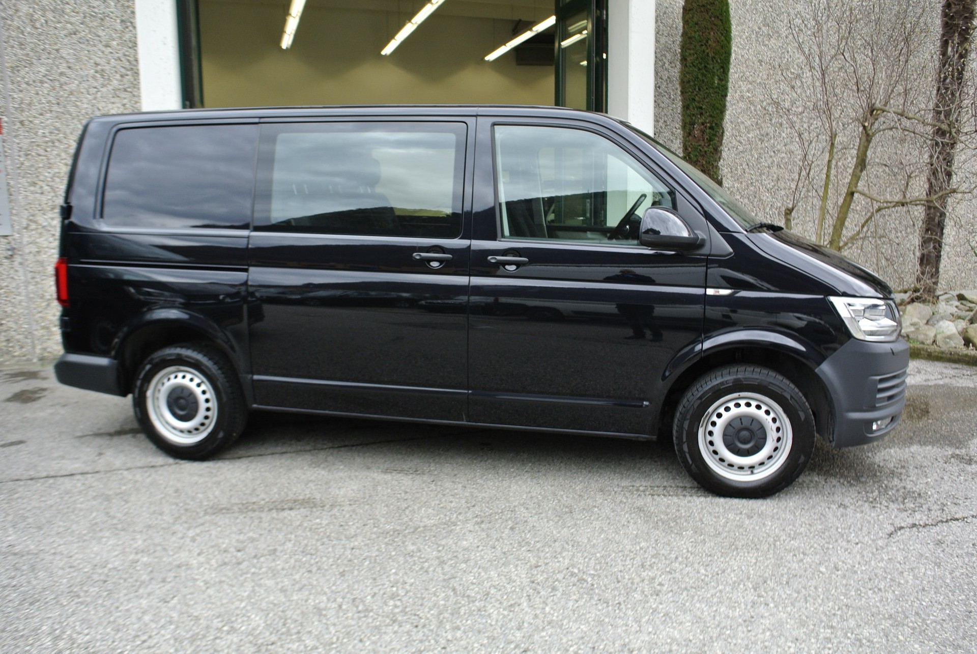 VW T6 2.0 TDI DSG-showroom-element-2