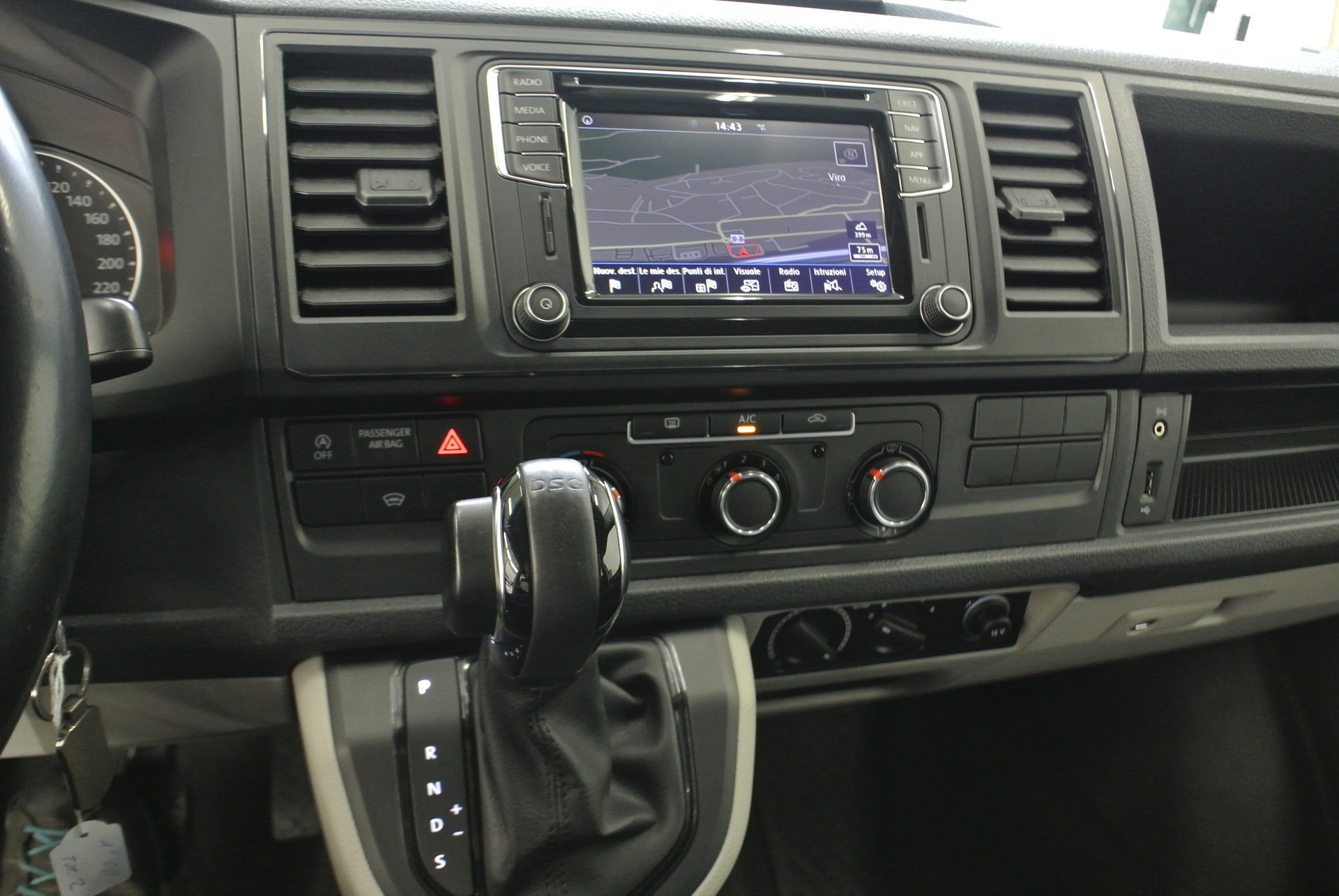 VW T6 2.0 TDI DSG-image-22