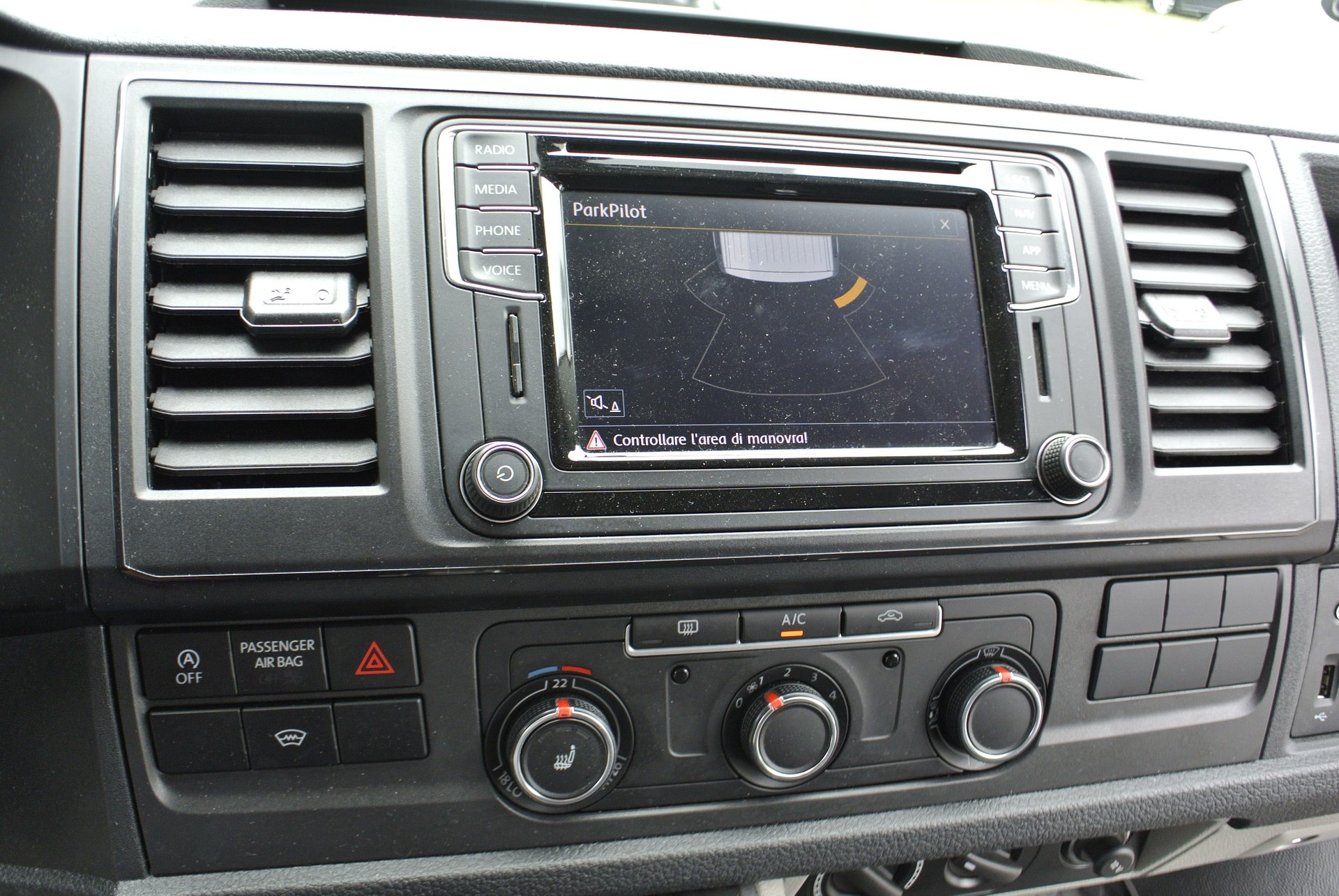 VW T6 2.0 TDI DSG-image-18