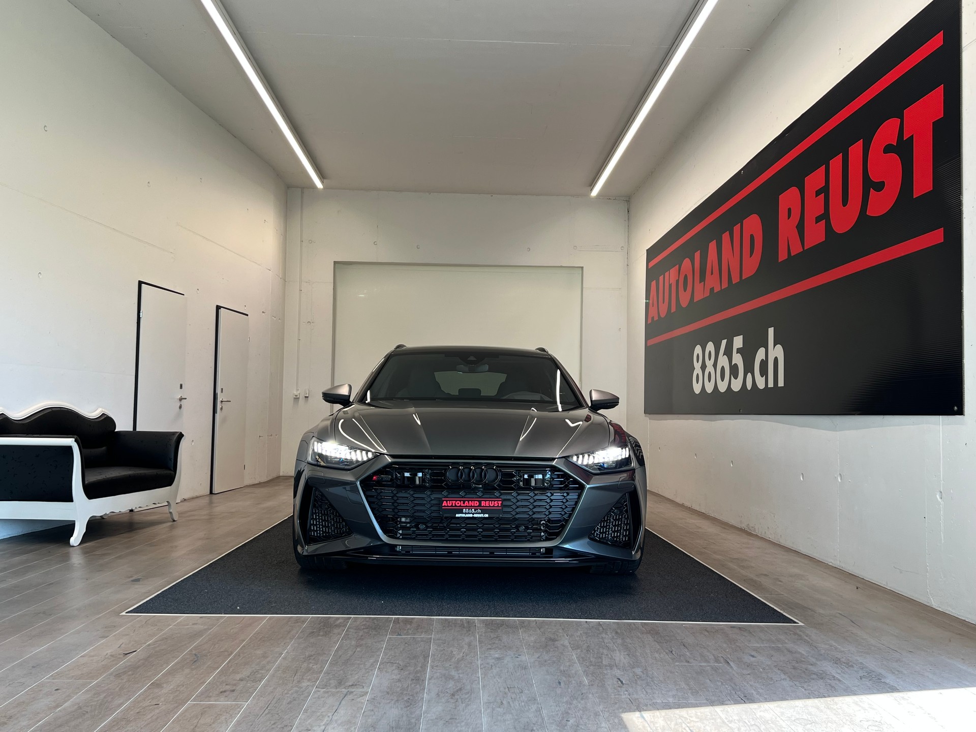 AUDI RS6 Avant 4.0 TFSI V8 Performance quattro-showroom-element-1