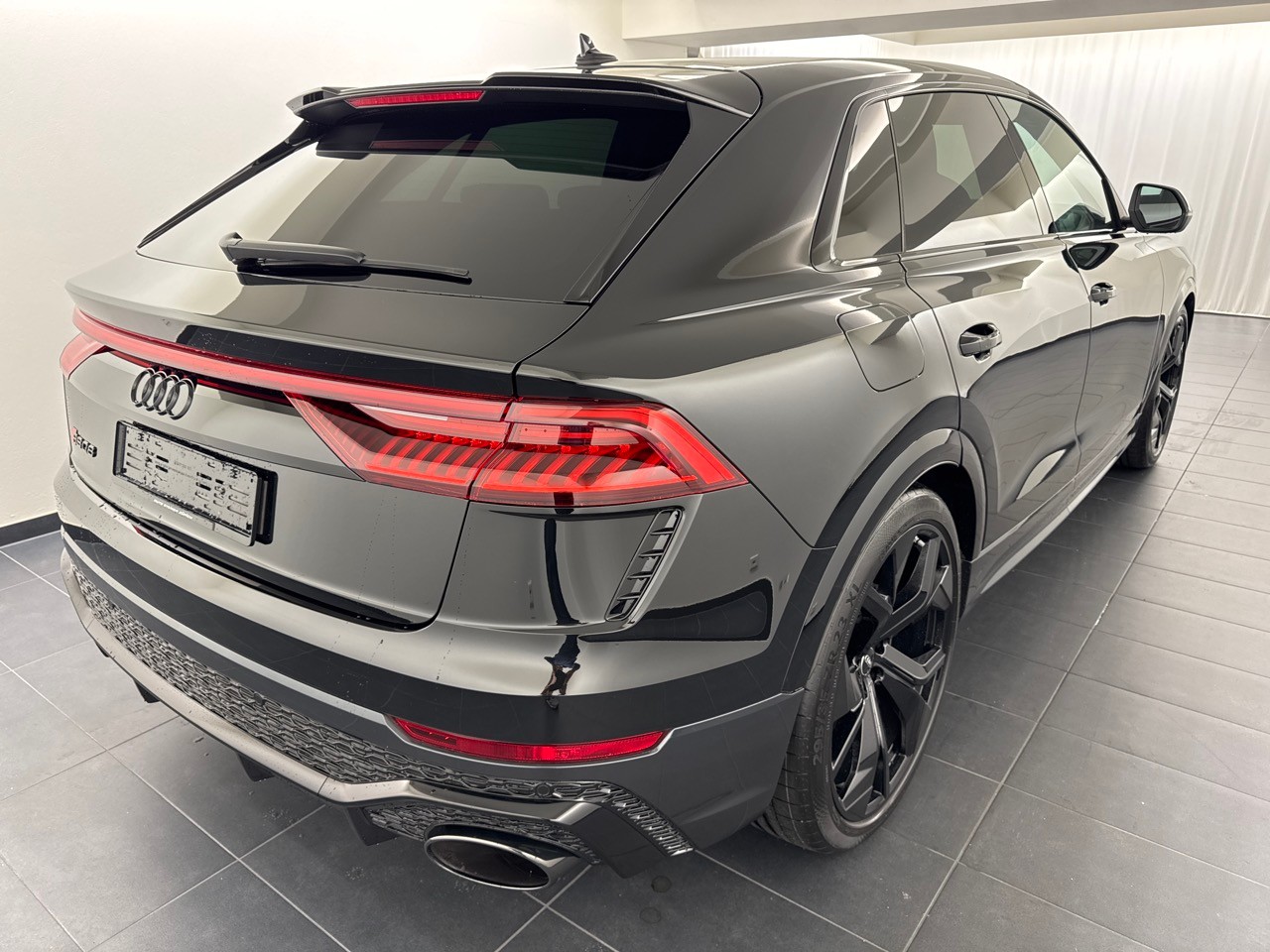 AUDI RSQ8 quattro-showroom-element-2