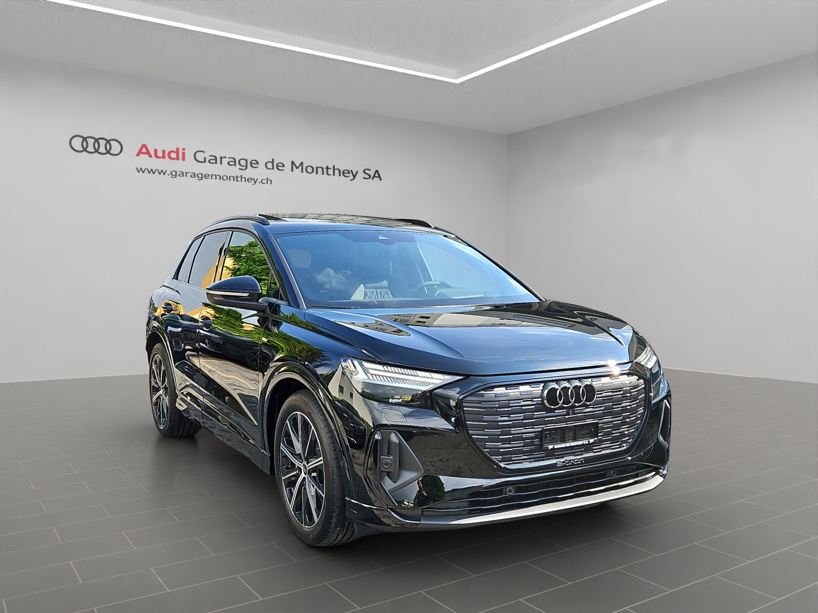 AUDI Q4 e-tron 45 Edition Swiss Ski quattro-showroom-element-2