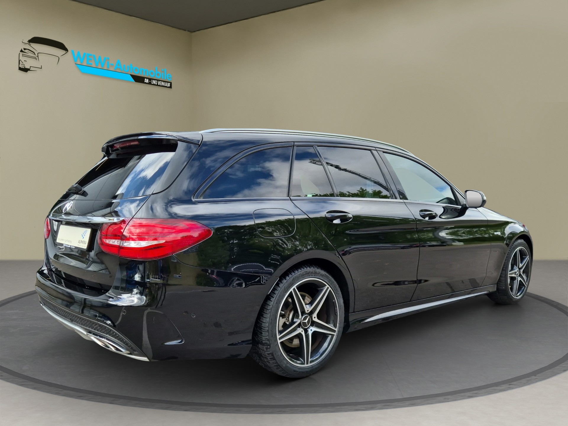 MERCEDES-BENZ C 43 AMG 4Matic 9G-Tronic-image-4