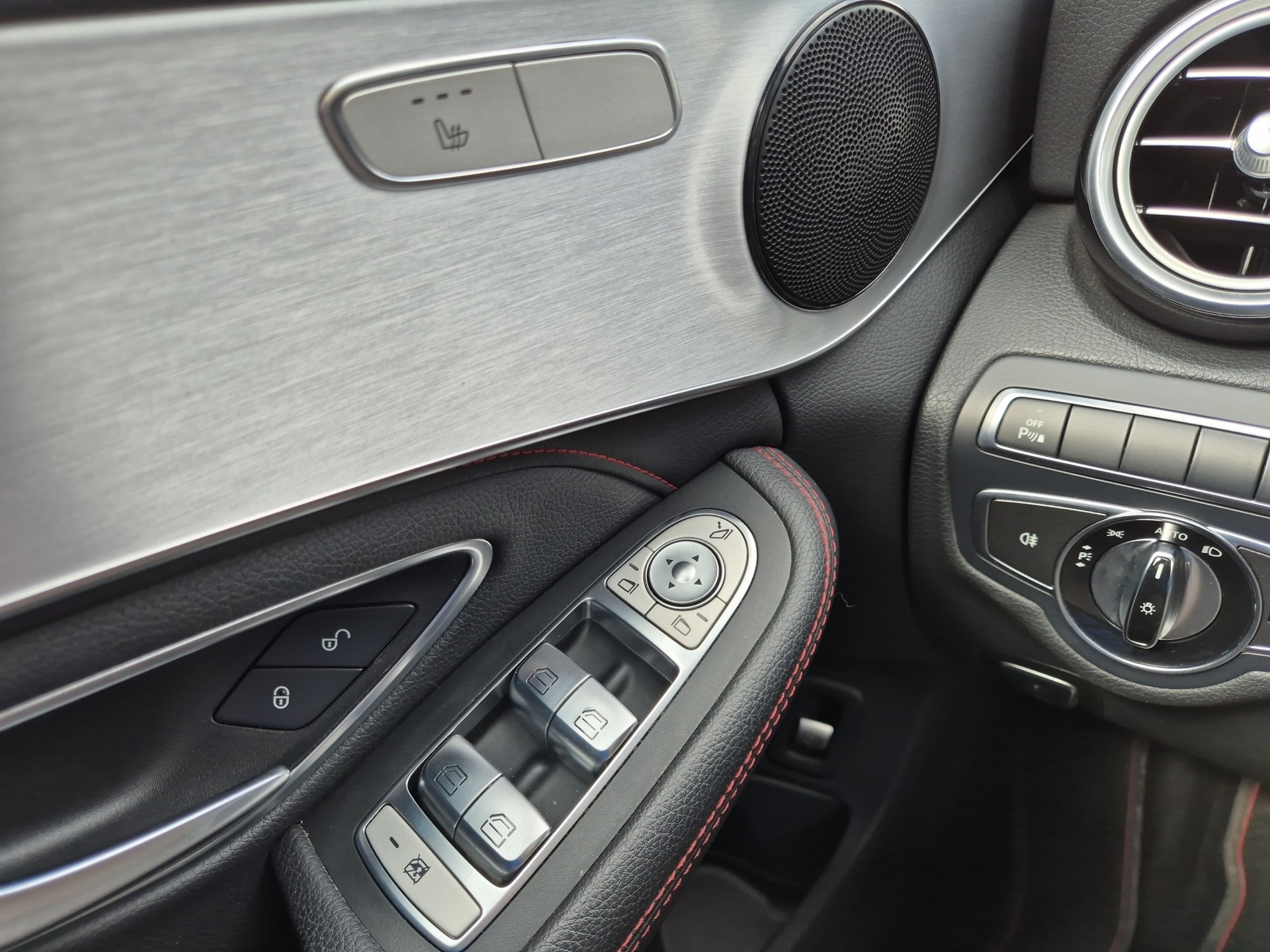 MERCEDES-BENZ C 43 AMG 4Matic 9G-Tronic-image-13