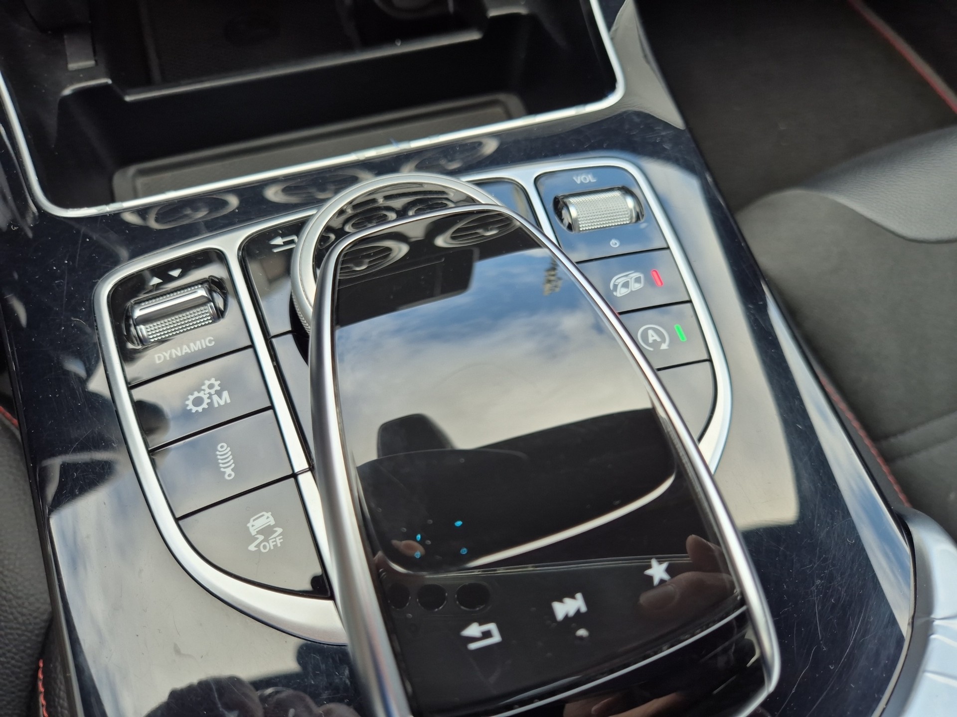 MERCEDES-BENZ C 43 AMG 4Matic 9G-Tronic-image-18