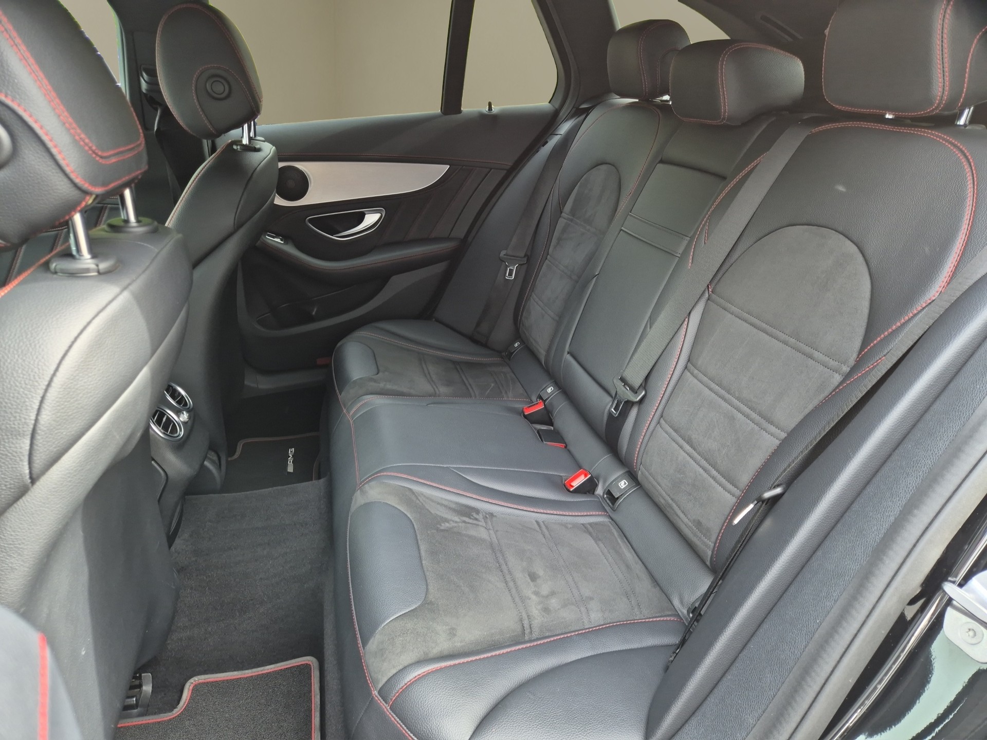 MERCEDES-BENZ C 43 AMG 4Matic 9G-Tronic-image-14
