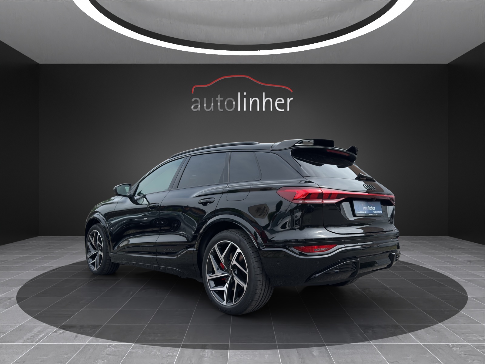 AUDI SQ6 e-tron quattro-showroom-element-2