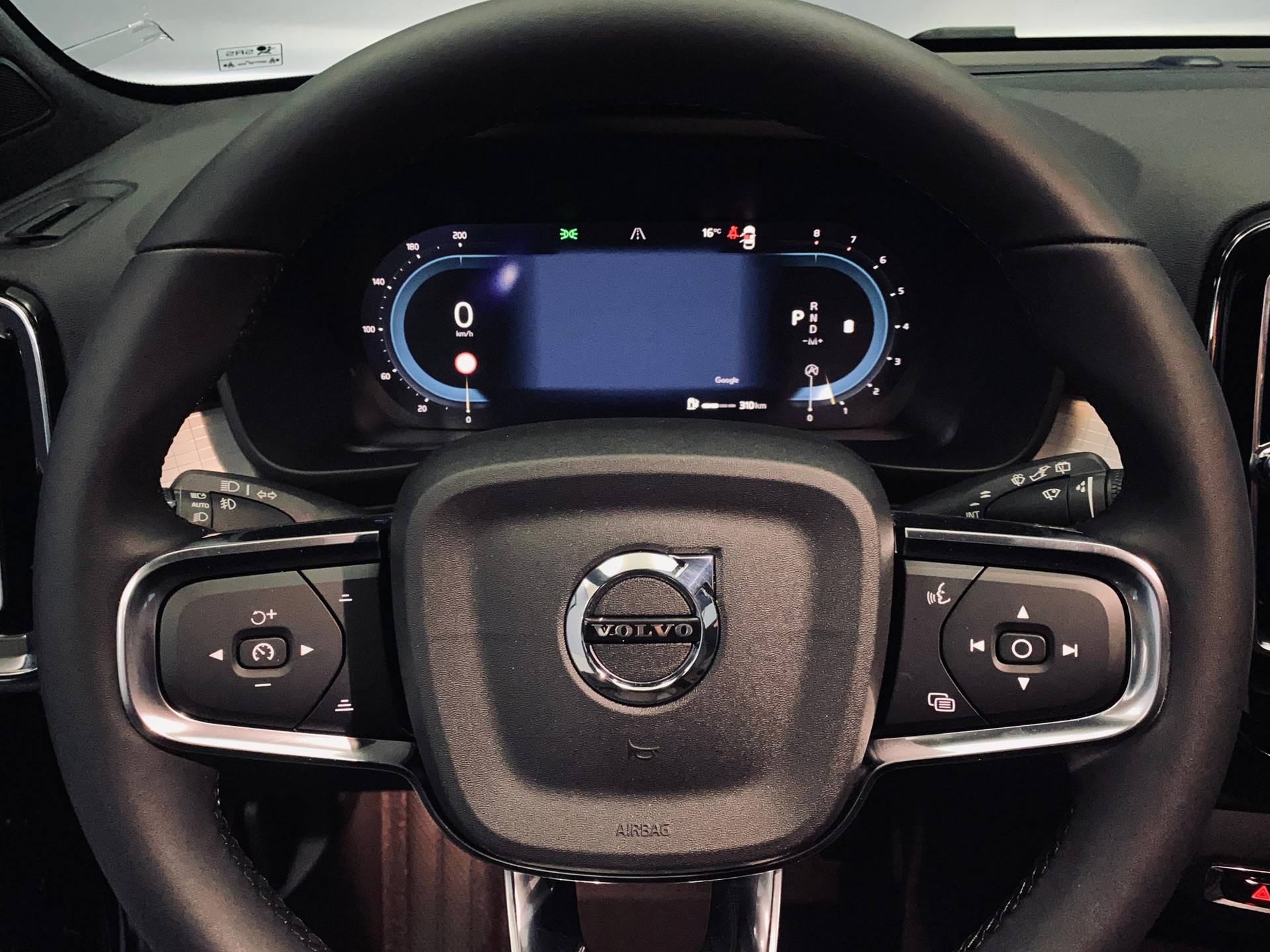 VOLVO XC40 2.0 B4 MH Momentum AWD-showroom-element-3