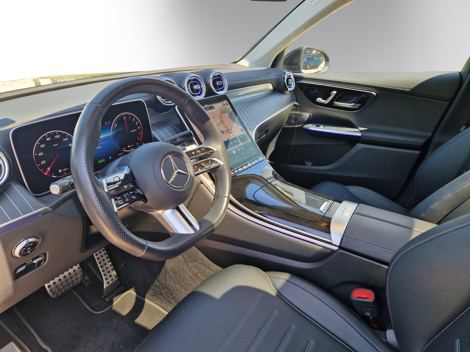 MERCEDES-BENZ GLC 300 de 4Matic 9G-Tronic-showroom-element-2