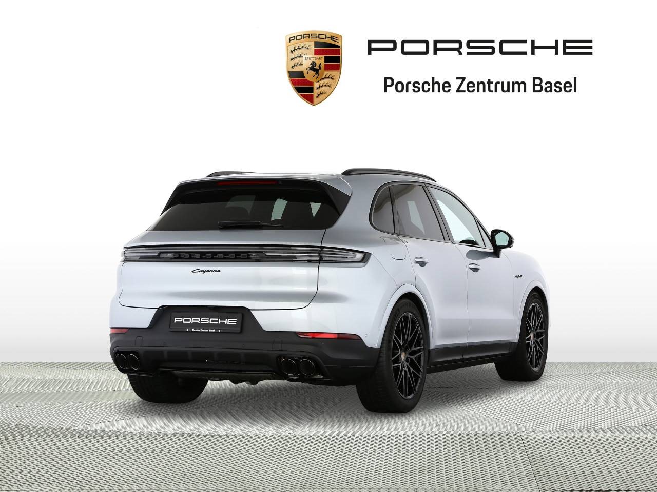 PORSCHE CAYENNE E-Hybrid-showroom-element-2