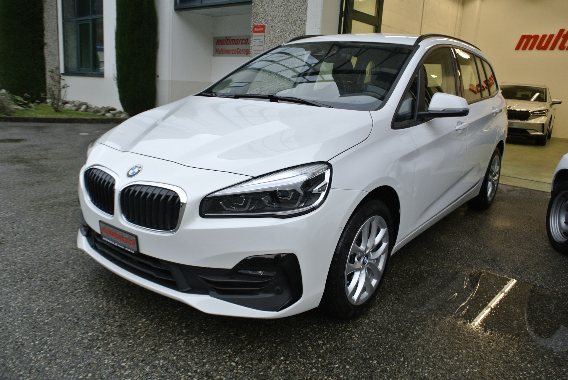 BMW 218d xDrive Gran Tourer Steptronic-image-10