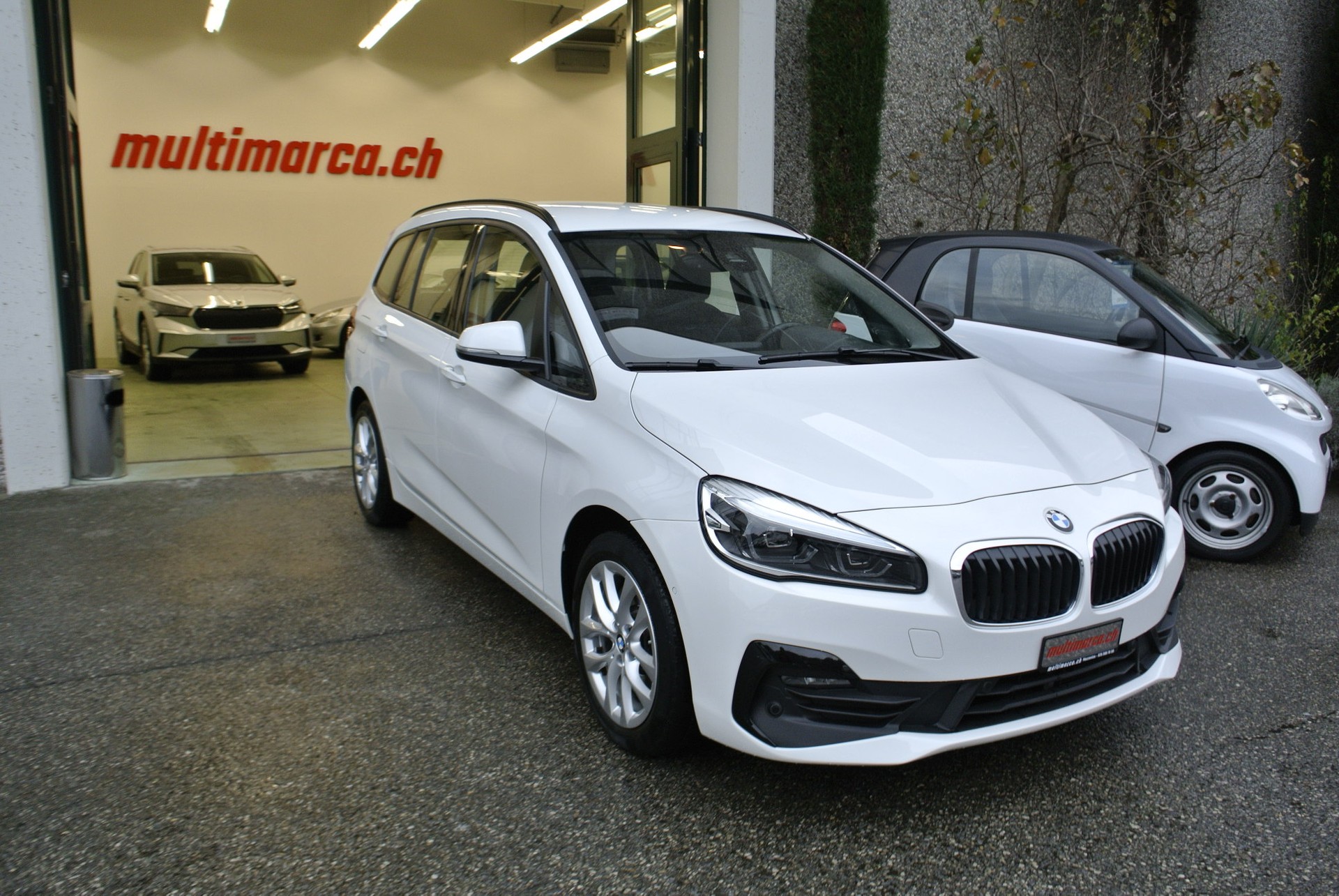 BMW 218d xDrive Gran Tourer Steptronic-showroom-element-1