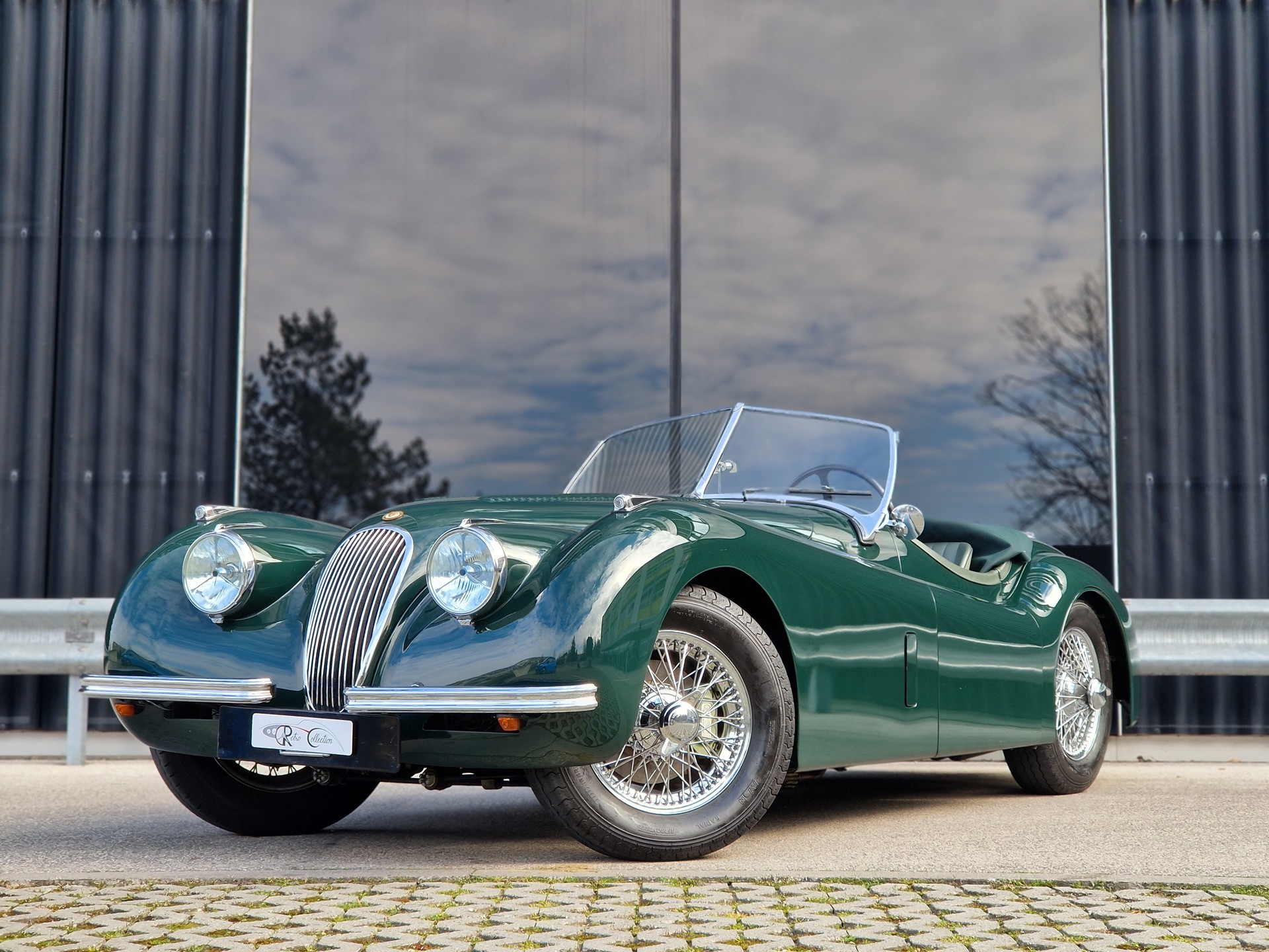 JAGUAR XK120 OTS avec capote et couvre-capote / Entièrement restaurée / Etat exceptionnel / Exp. vétéran 07.24.