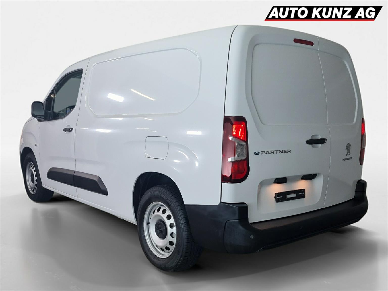 PEUGEOT PARTNER-showroom-element-1