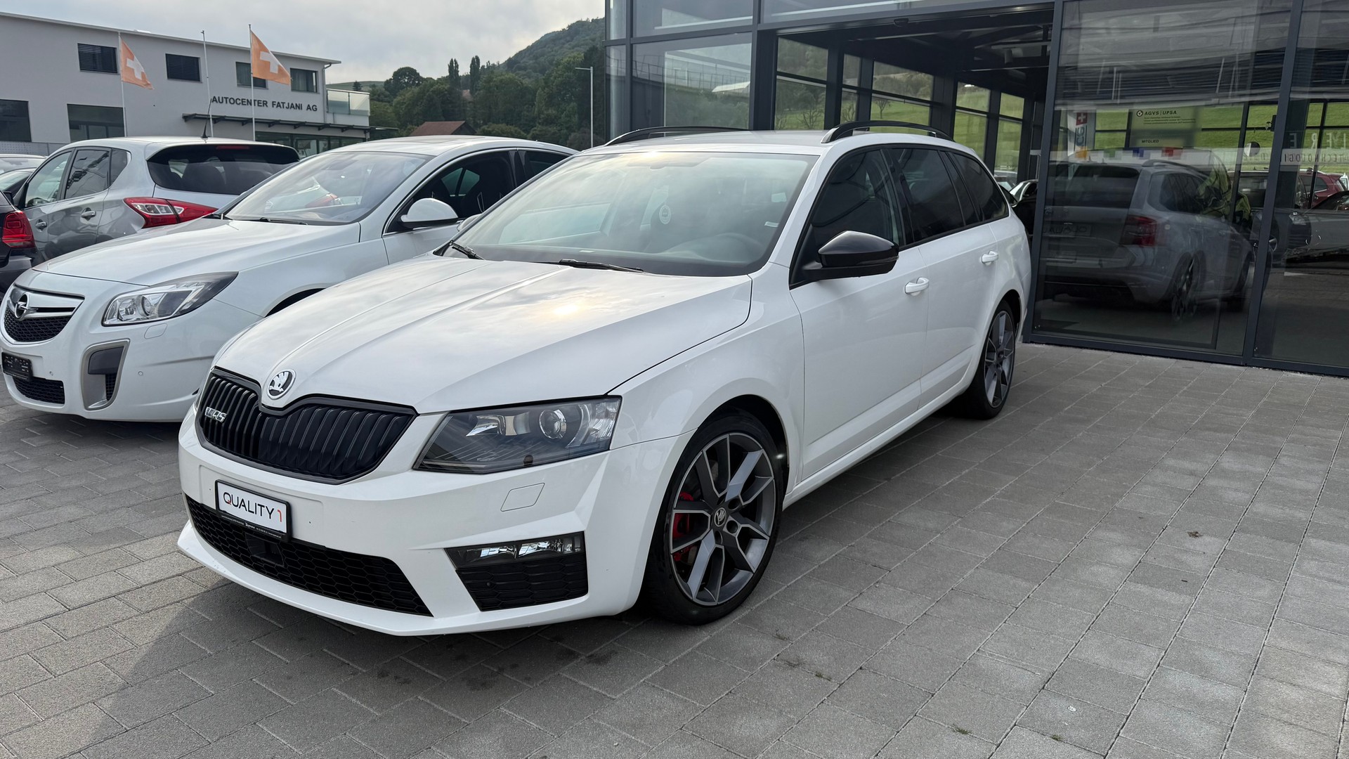SKODA Octavia Combi 2.0 TDI RS 4x4 DSG-showroom-element-2