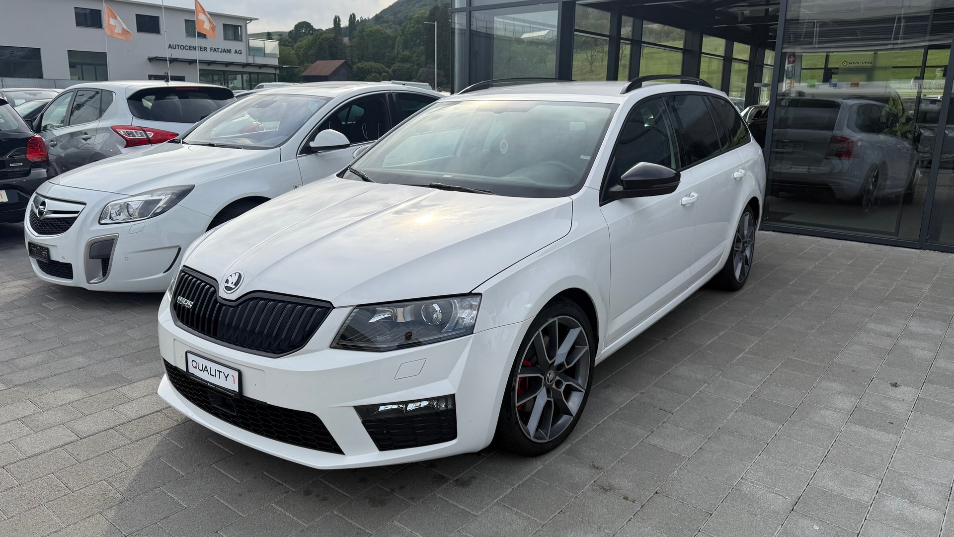 SKODA Octavia Combi 2.0 TDI RS 4x4 DSG-showroom-element-1