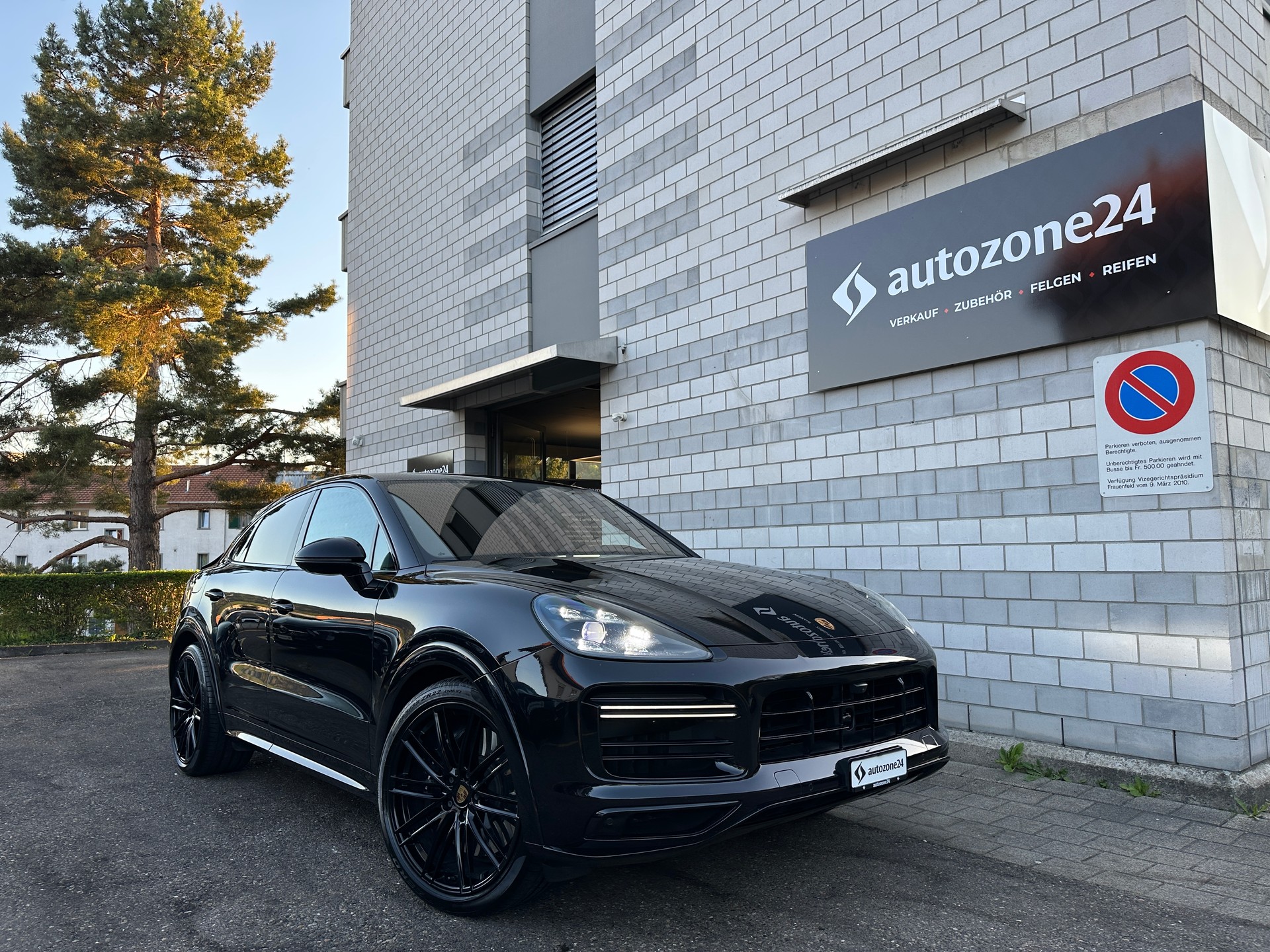 PORSCHE Cayenne Coupé 4.0 V8 Turbo-showroom-element-3