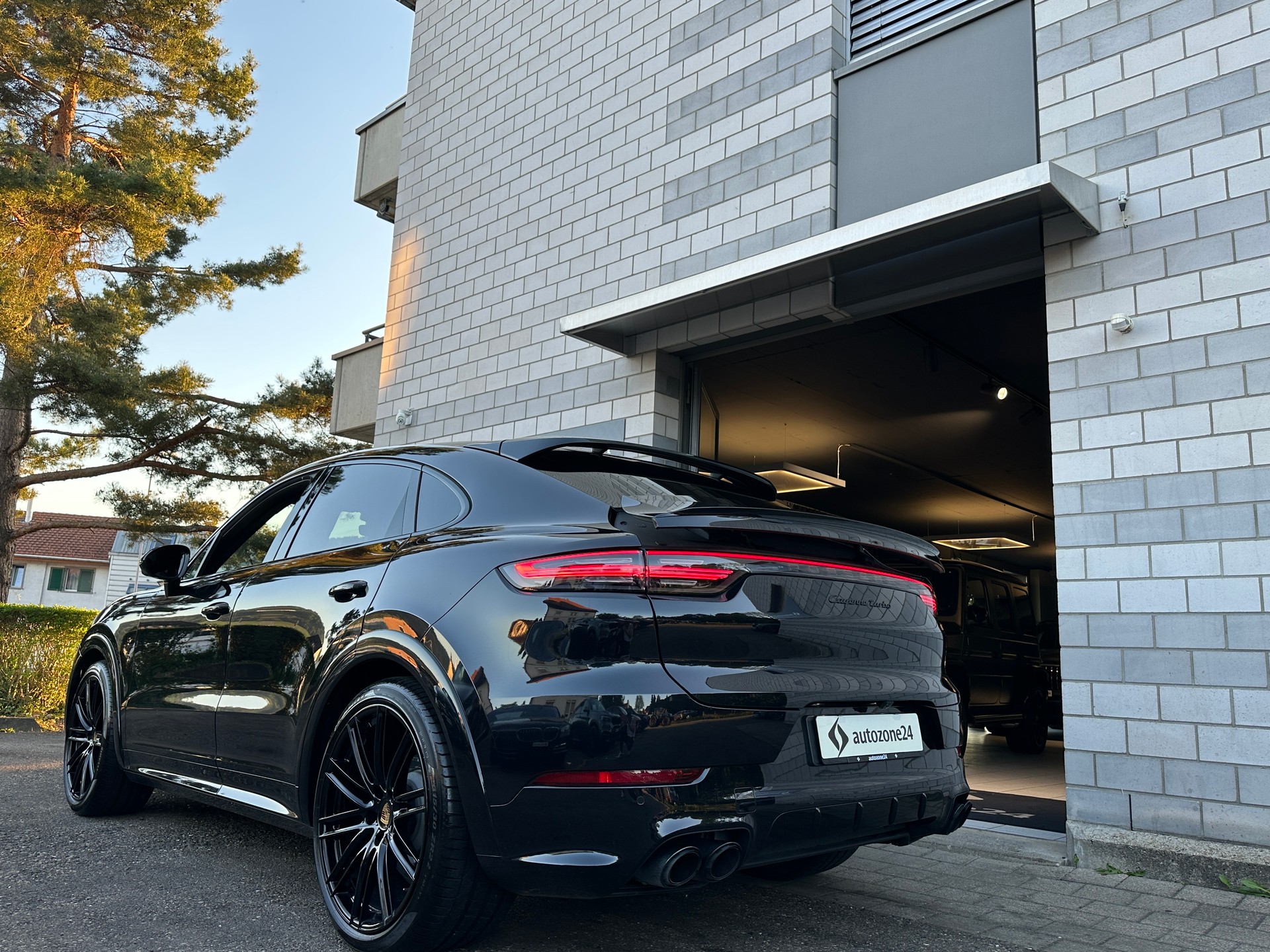 PORSCHE Cayenne Coupé 4.0 V8 Turbo-showroom-element-2