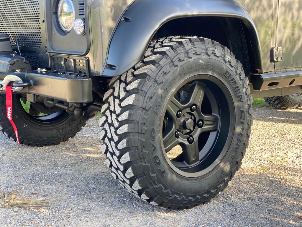 LAND ROVER Defender 130 2.5Td5-image-3