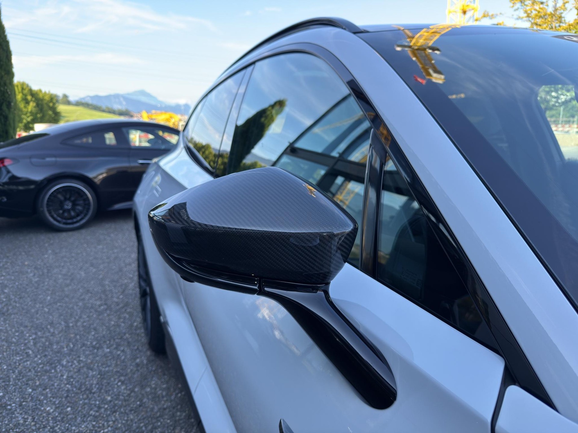 ASTON MARTIN DBX 707 4.0 V8 Bi-Turbo-image-23