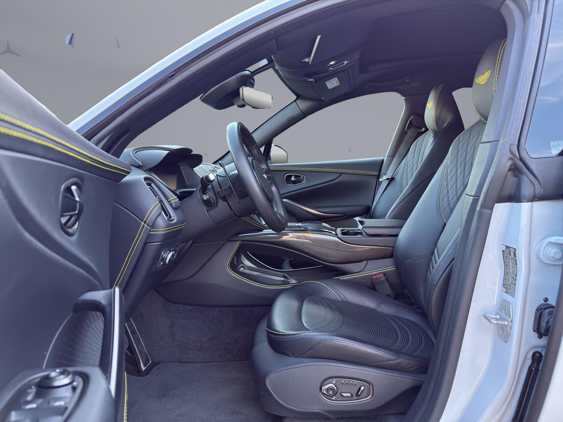ASTON MARTIN DBX 707 4.0 V8 Bi-Turbo-image-8