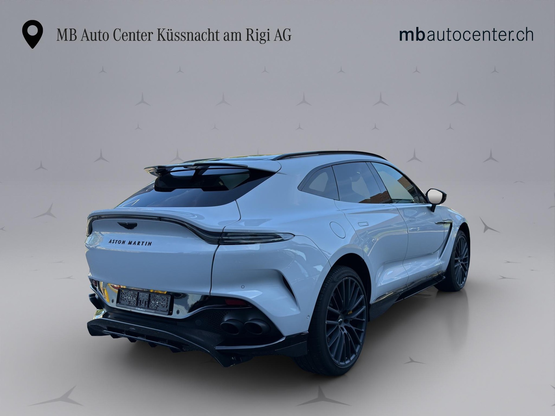 ASTON MARTIN DBX 707 4.0 V8 Bi-Turbo-image-5