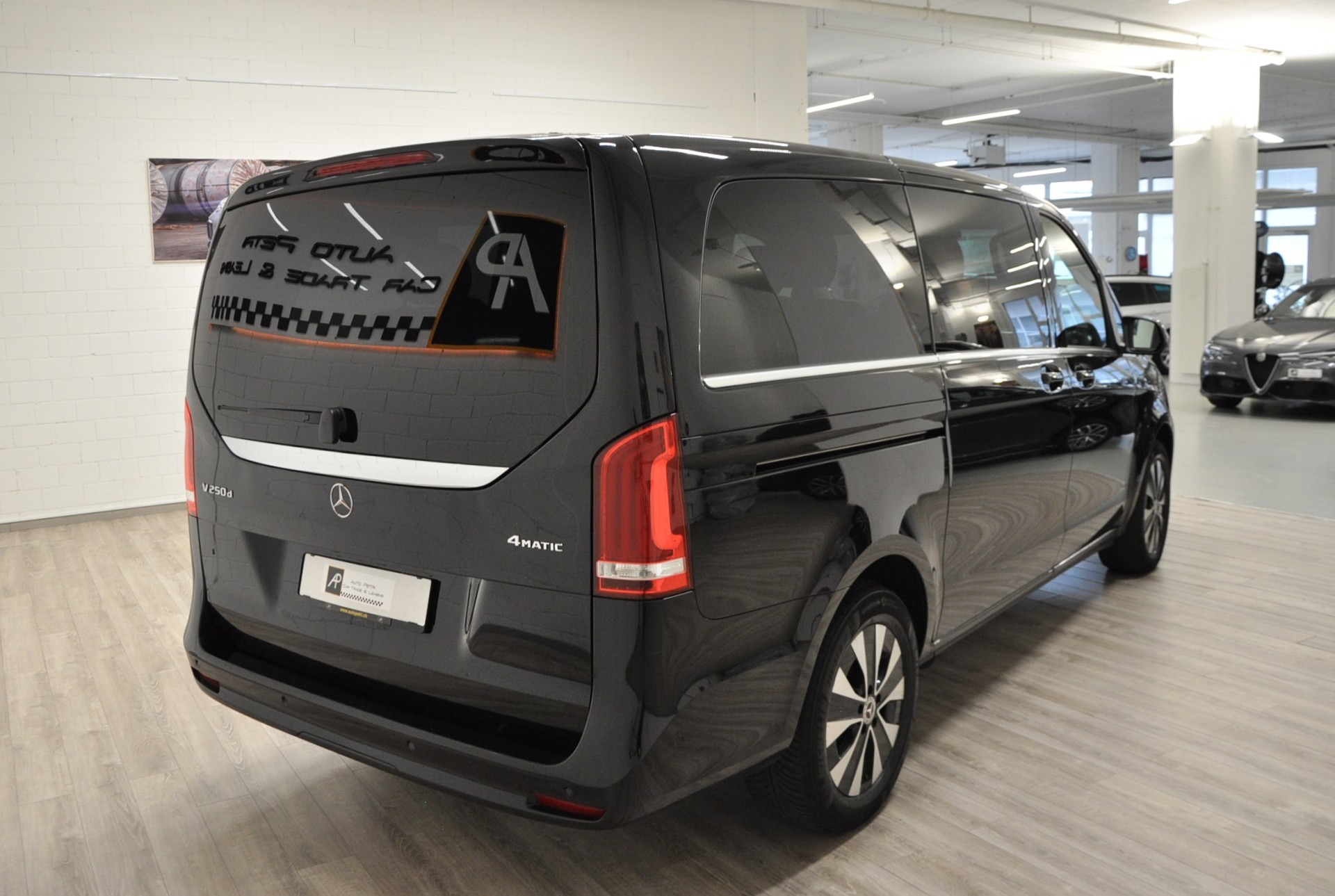 MERCEDES-BENZ V 250 d lang Avantgarde 4Matic G-Tronic-showroom-element-2