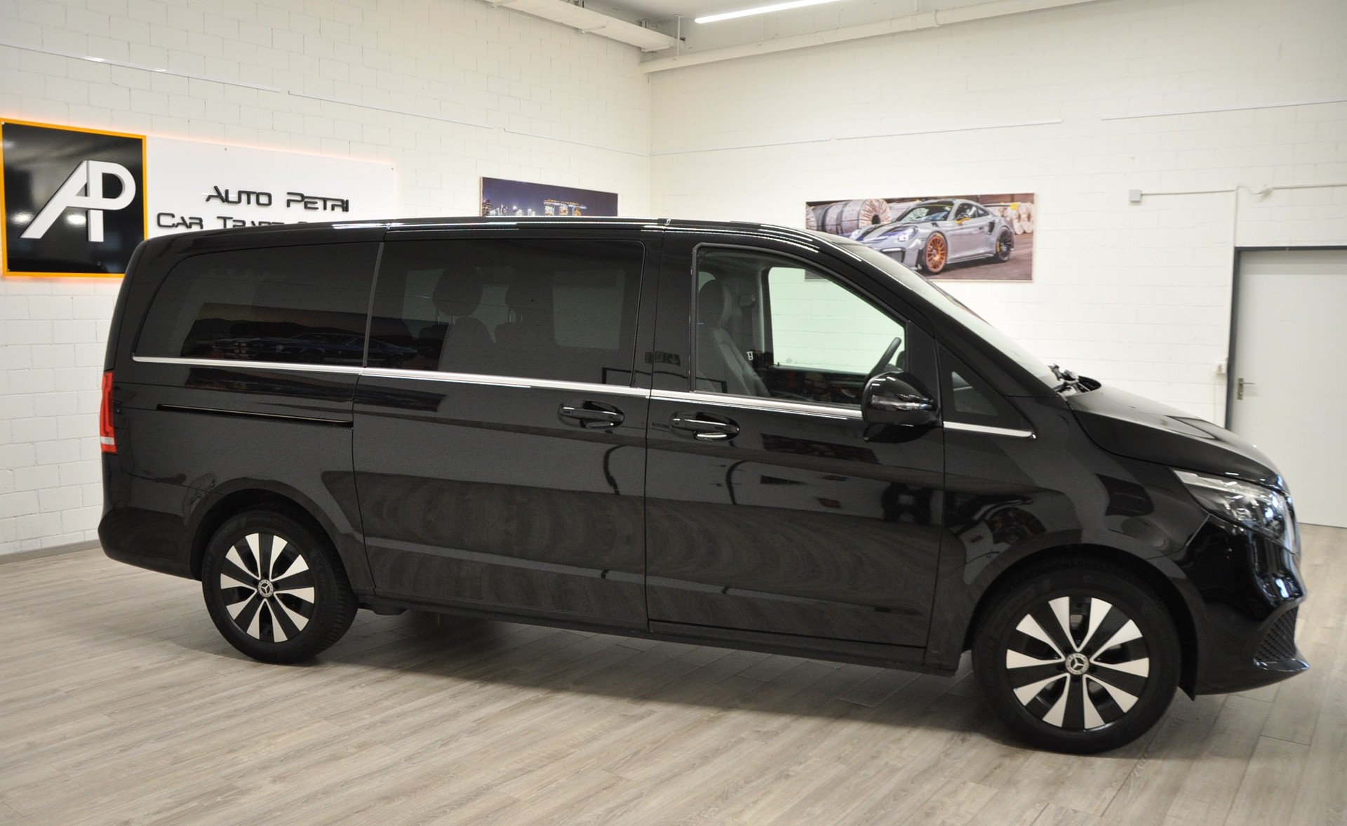 MERCEDES-BENZ V 250 d lang Avantgarde 4Matic G-Tronic-showroom-element-3