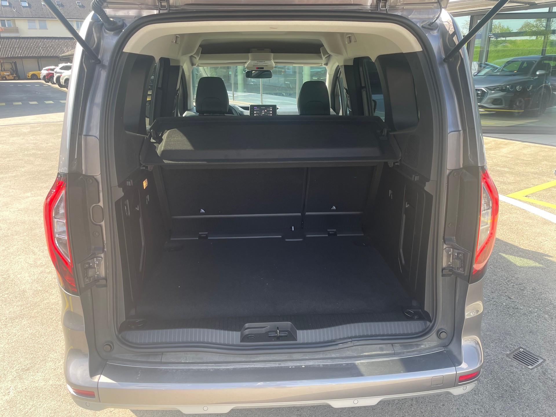 RENAULT Kangoo 1.3 TCe 130Tech. A-image-21