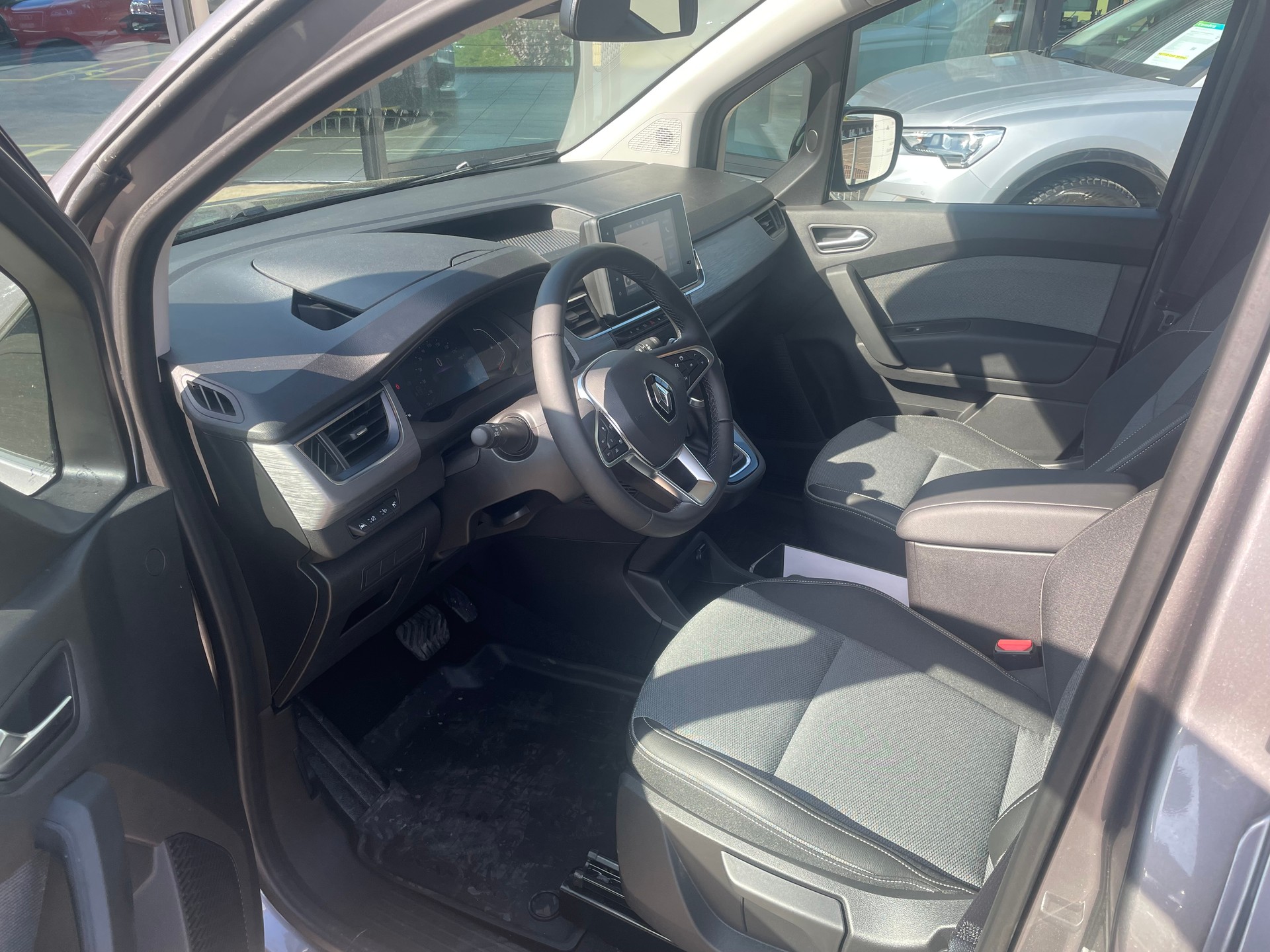 RENAULT Kangoo 1.3 TCe 130Tech. A-image-11