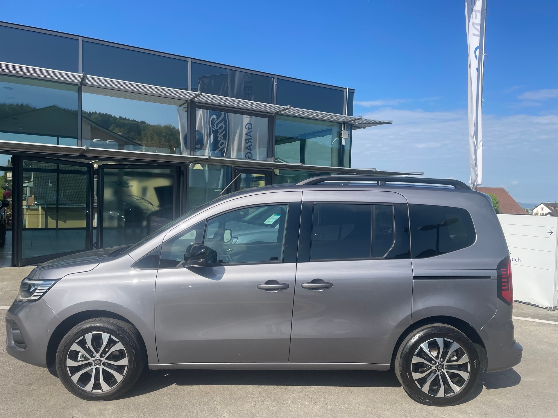 RENAULT Kangoo 1.3 TCe 130Tech. A-image-4