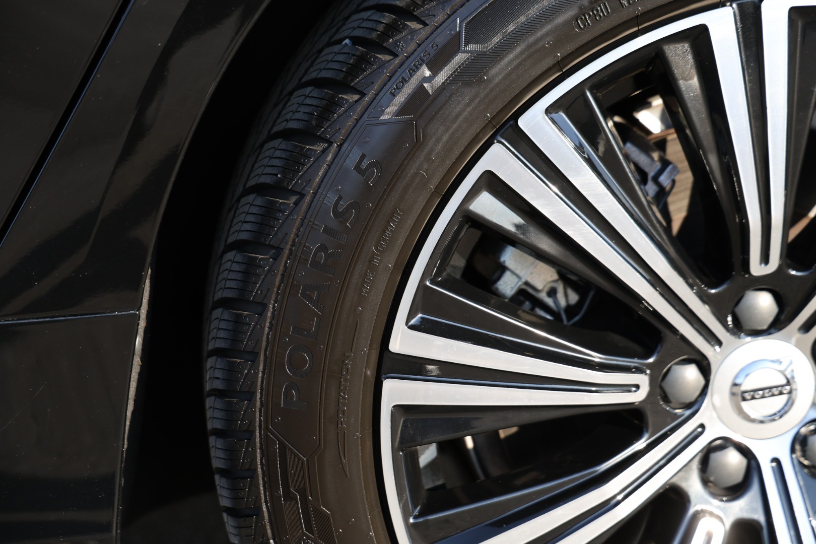 VOLVO S90 B5-image-12