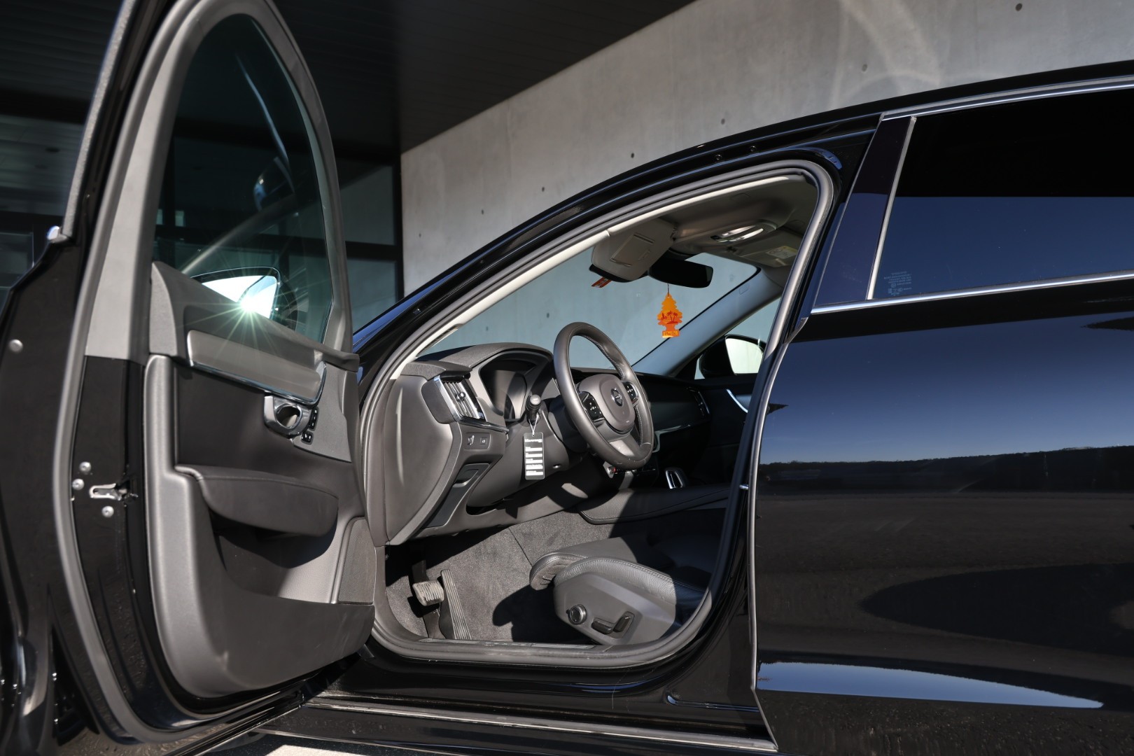 VOLVO S90 B5-image-4