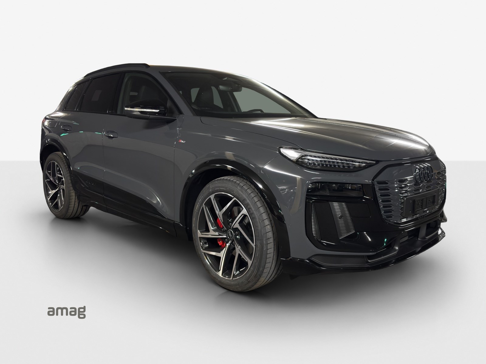 AUDI Q6 e-tron quattro-image-5
