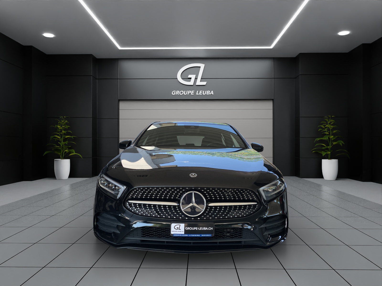 MERCEDES-BENZ A 200 AMG Line 7G-DCT-showroom-element-1