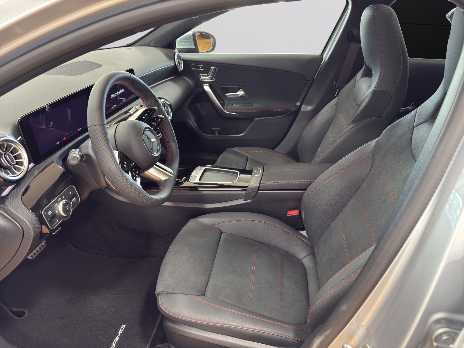 Image MERCEDES-BENZ A-250 A 250 4Matic 8G-DCT