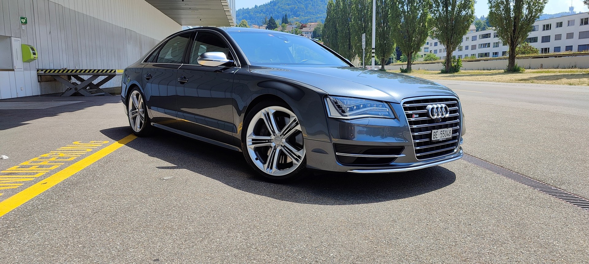 AUDI S8 4.0 TFSI V8 quattro tiptronic