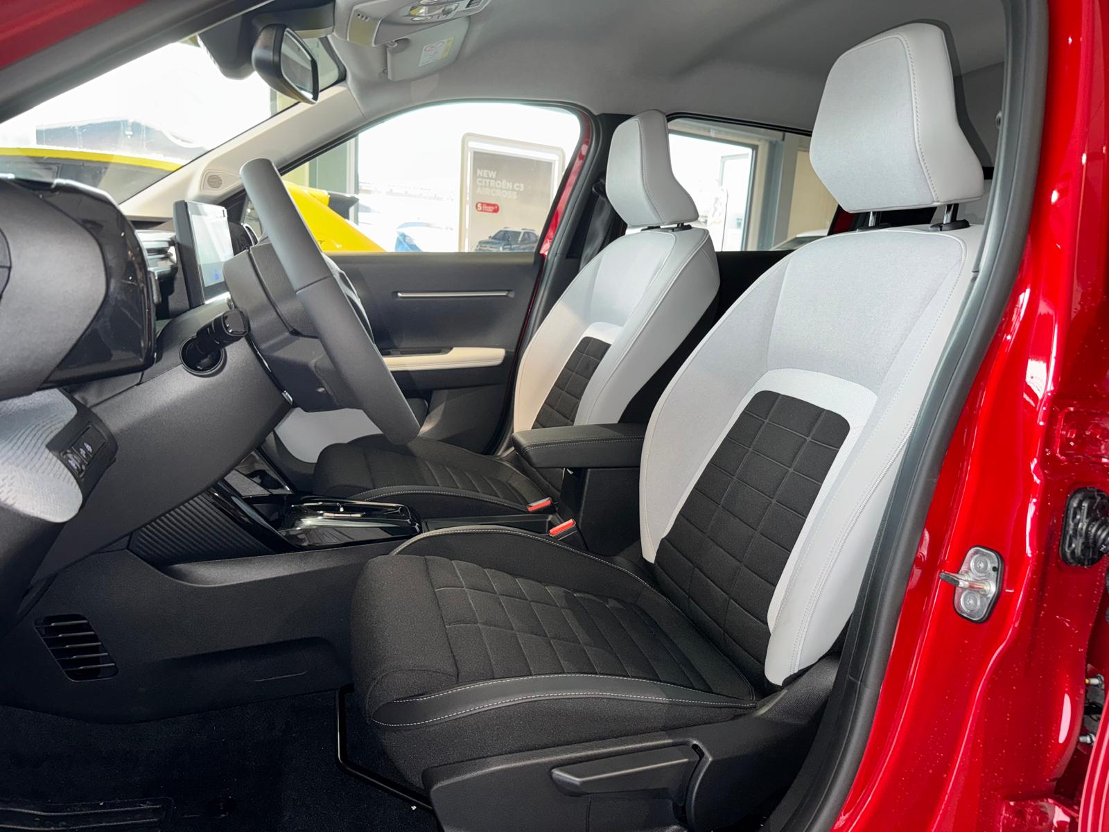 CITROEN e-C3 44kWh Max-showroom-element-3