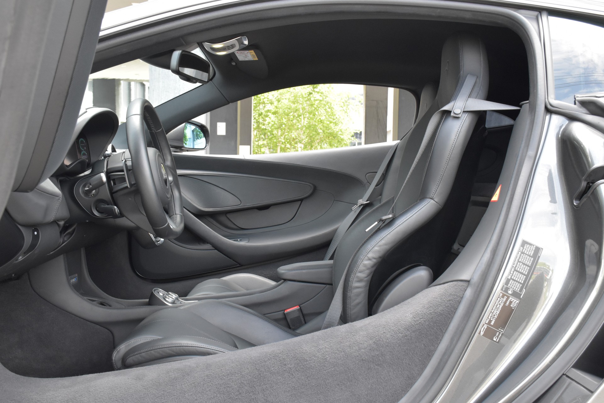 McLAREN 540C Coupé 3.8 V8 SSG-image-15