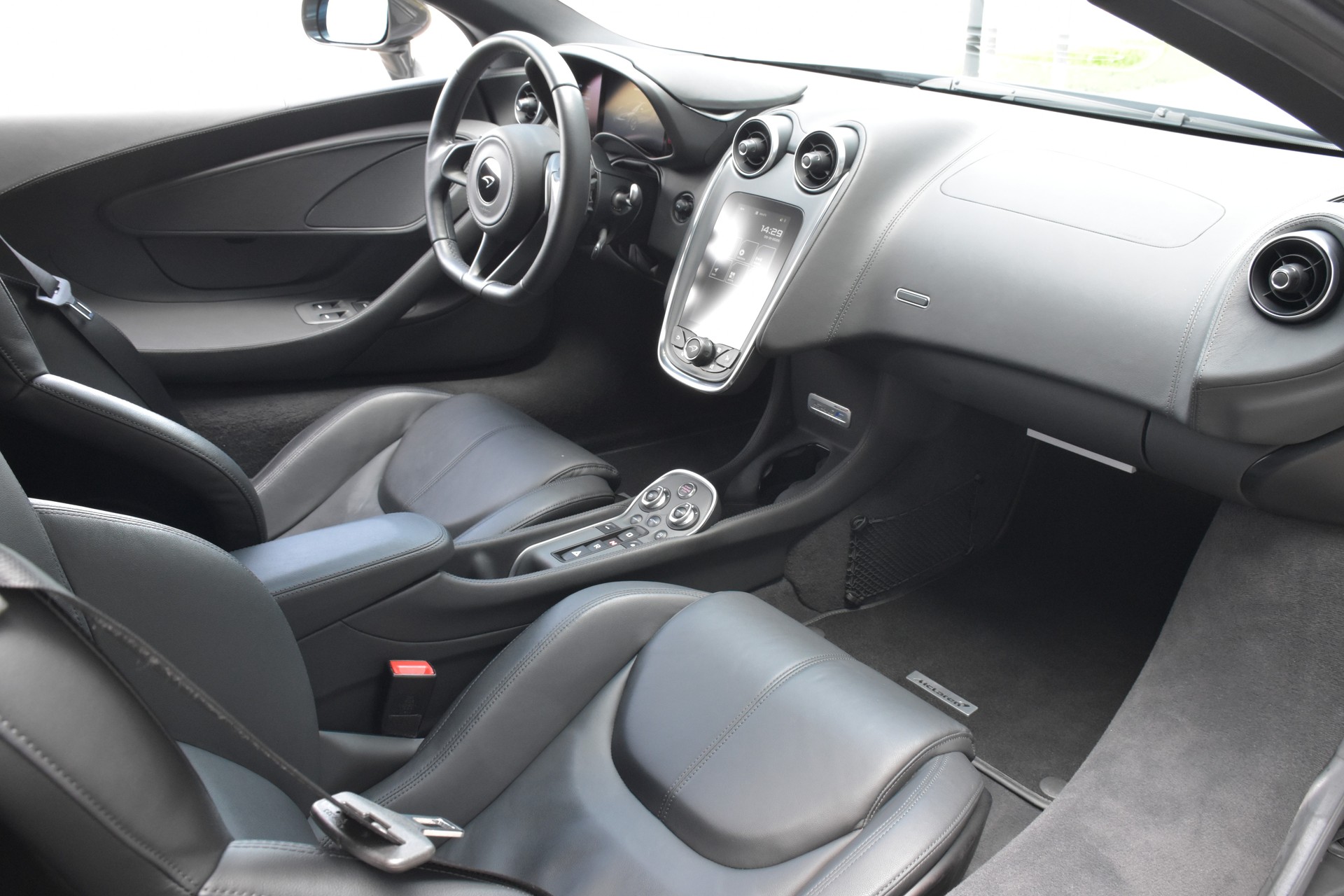 McLAREN 540C Coupé 3.8 V8 SSG-image-22