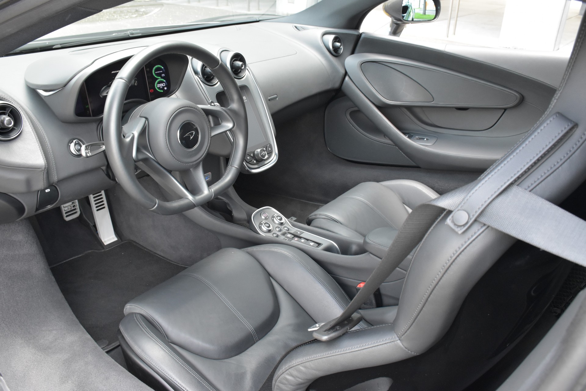 McLAREN 540C Coupé 3.8 V8 SSG-image-17