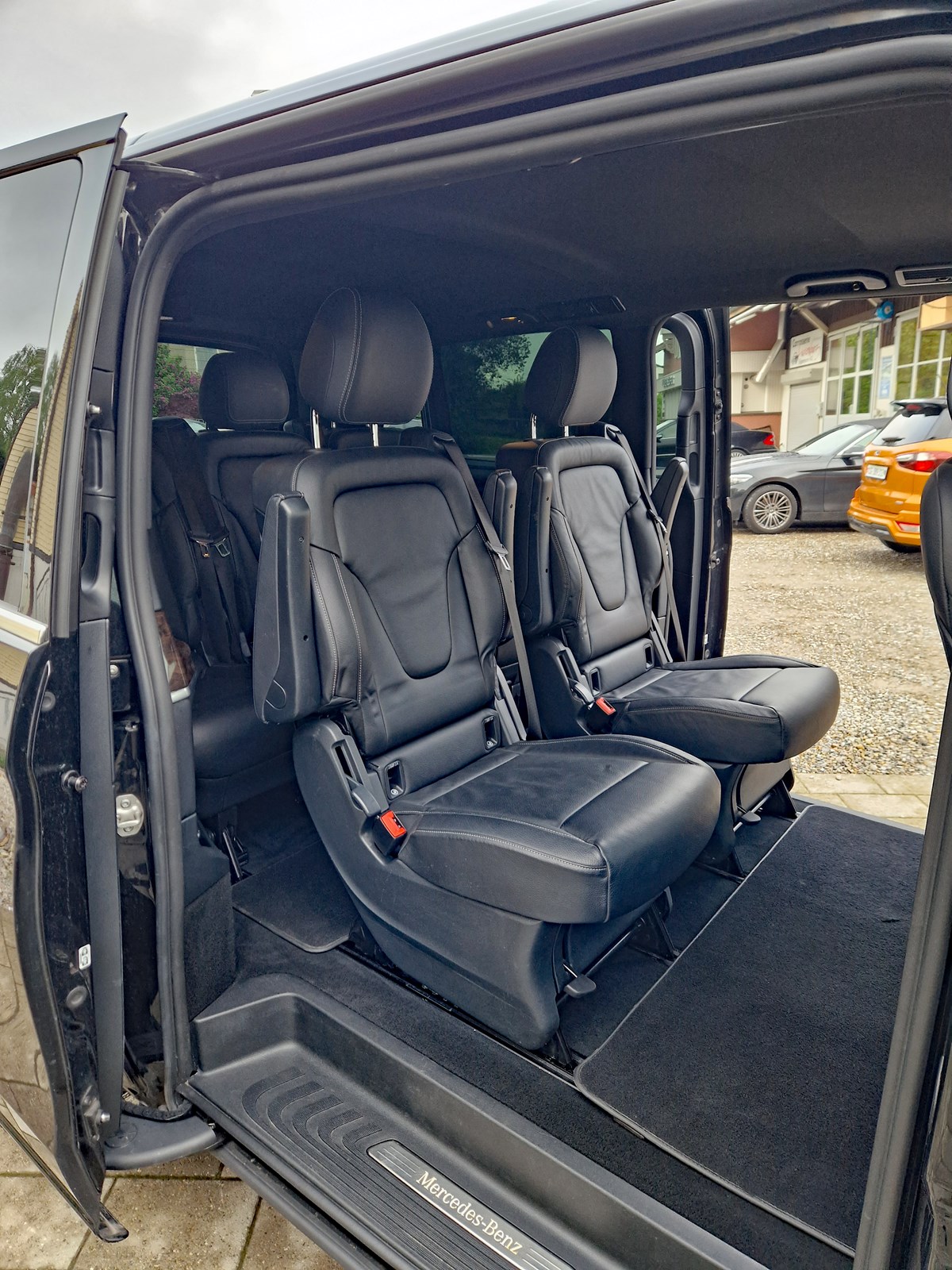 MERCEDES-BENZ V 250 d Avantgarde lang 4Matic 7G-Tronic-image-9